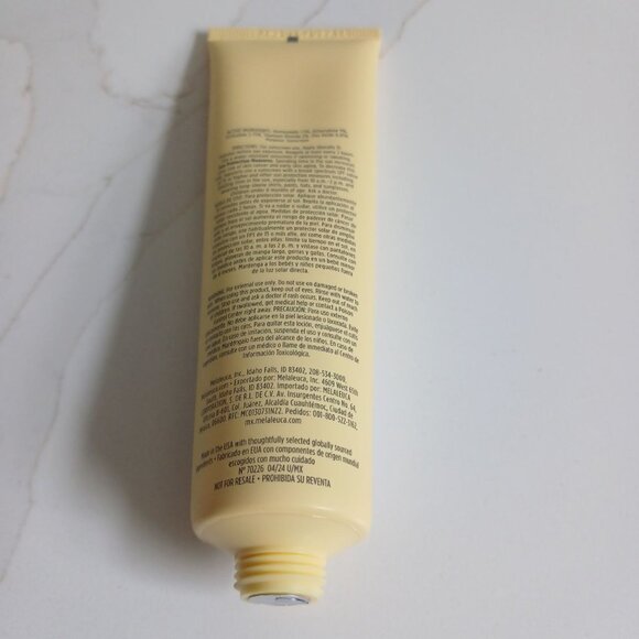 Sei Bella Daily UV Defense Broad-Spectrum SPF 25 Sunscreen Melaleuca Wellness - Picture 3 of 5